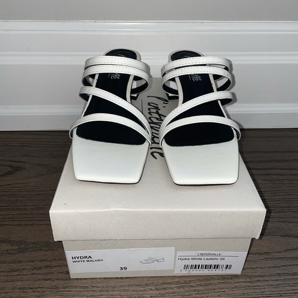 LAST CHANCE (moving to new country Aug 22nd) L’intervalle Sandals - Picture 2 of 5